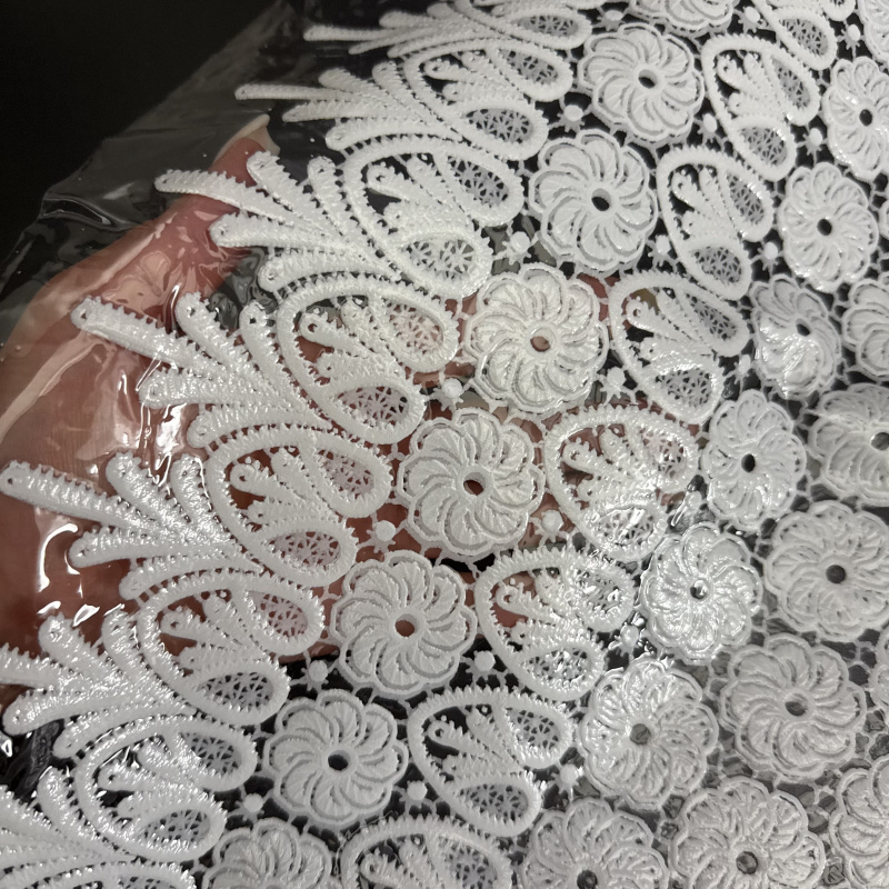 Ubrus PVC krajkový EL-94C, metráž šířka 132cm