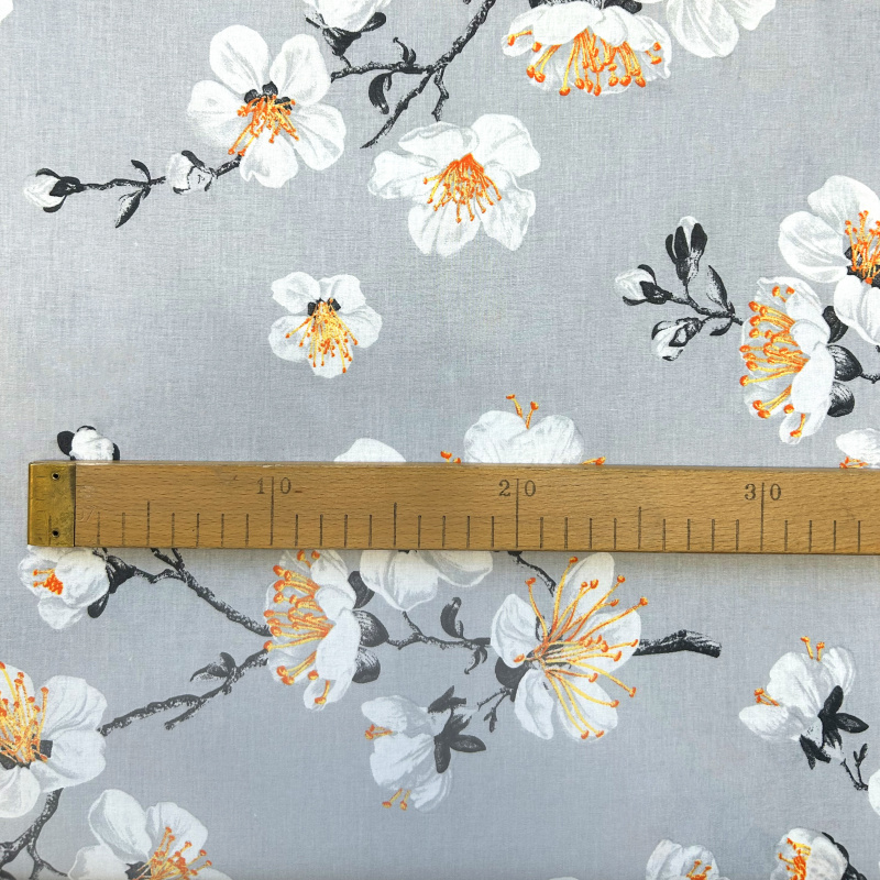 Ervi Bavlněná látka/plátno š.240cm - květ jabloně na šedém  - 25731-15, metráž