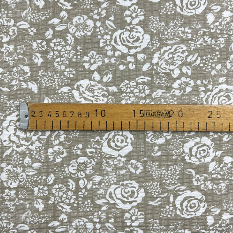 Ervi bavlna - Krep š.240 cm - Květy na hnědém č.26550-1, metráž