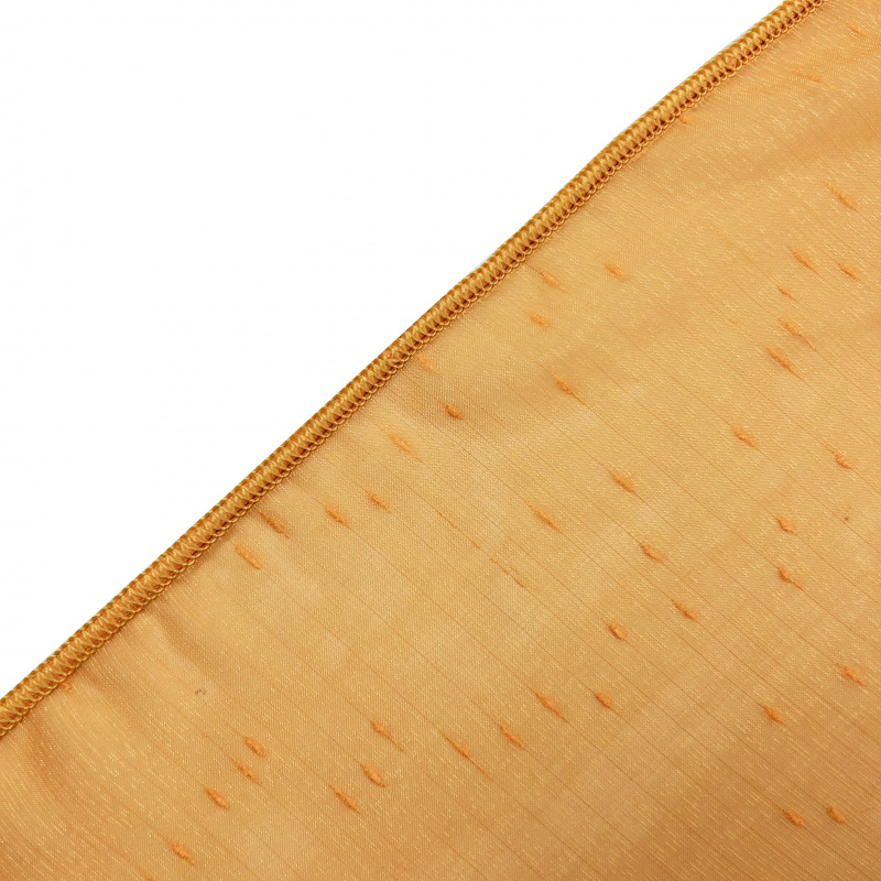 Záclona bílá voálová prší