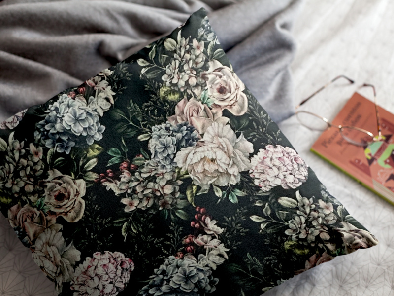 Ervi Saténový povlak na polštář DELUXE - Květinový sen