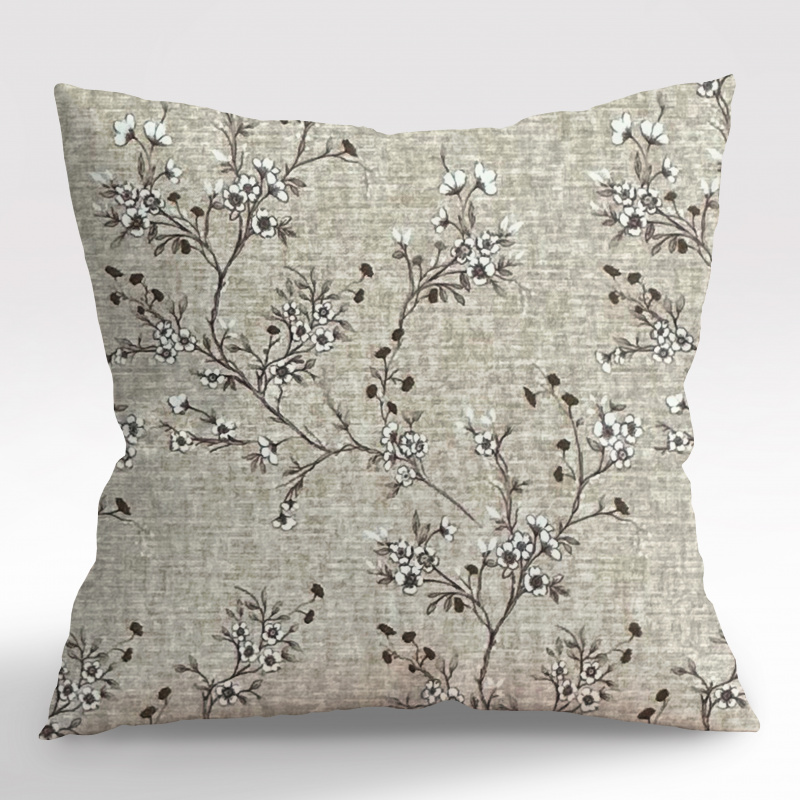 Ervi povlak na polštář FLANELOVÝ -  pnoucí květy na hnědém