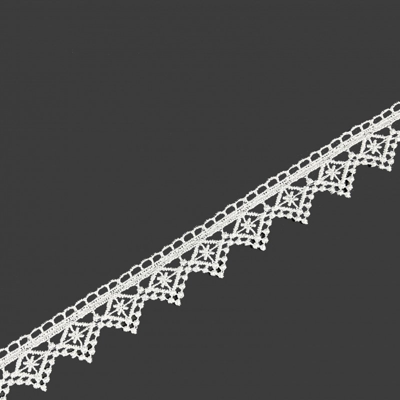 Krajka bíla - 74042 šíře 30 mm , metráž